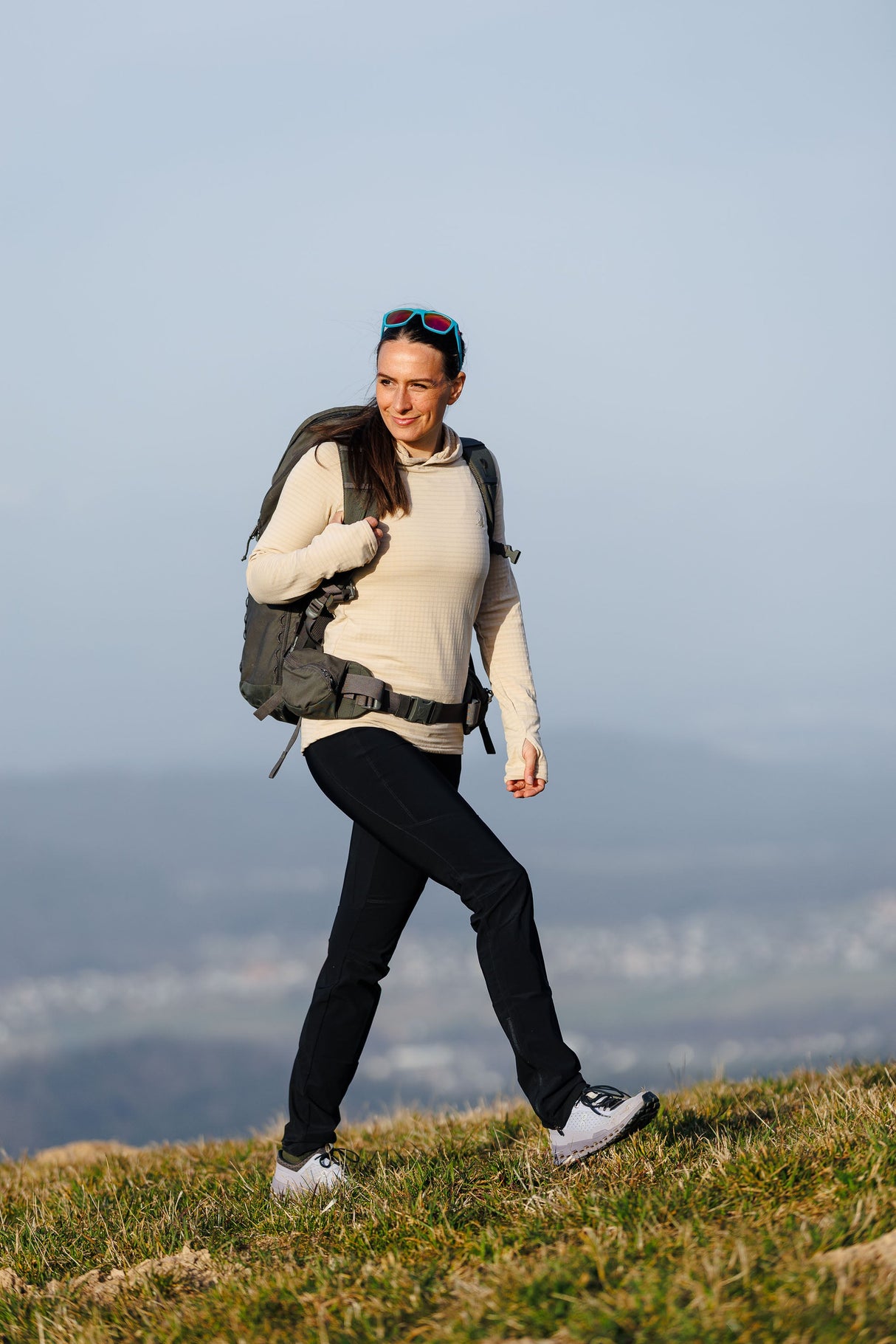 Elevate Hoody Sand