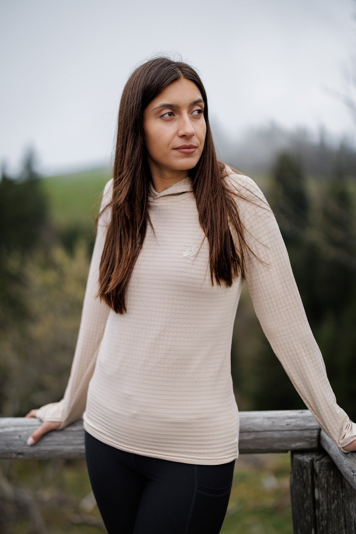 Elevate Hoody Sand