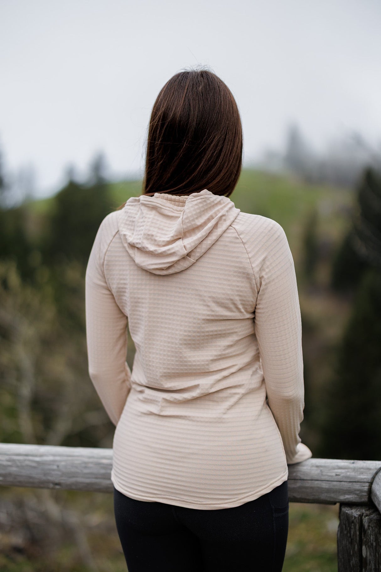 Elevate Hoody Sand