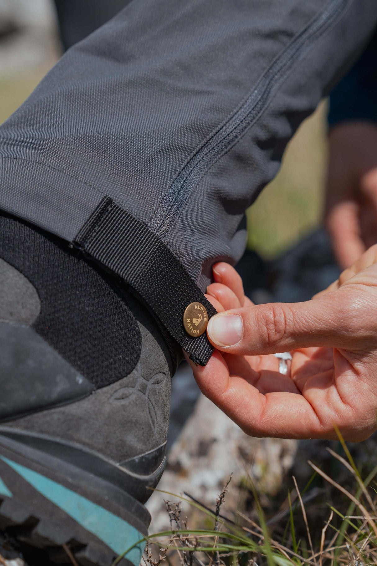 Explorer Hiking Pants - Carbon Grey