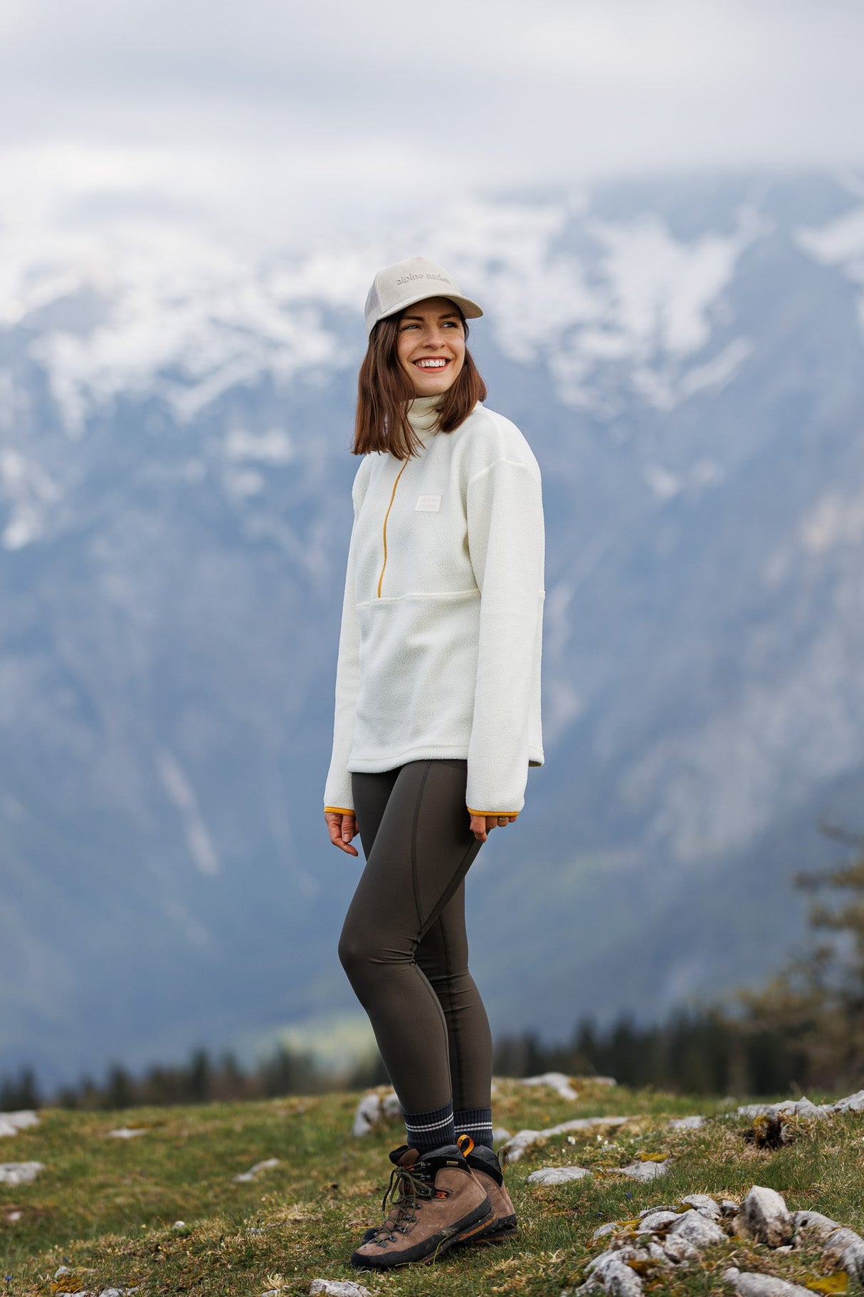 Nomad Sweater Ivory