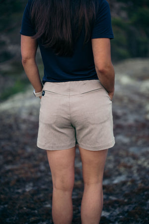 Voyager Shorts - Sand
