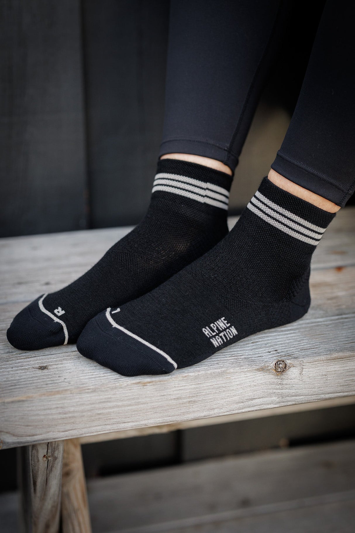 Seceda Light Merino Mid Crew Socks Onyx