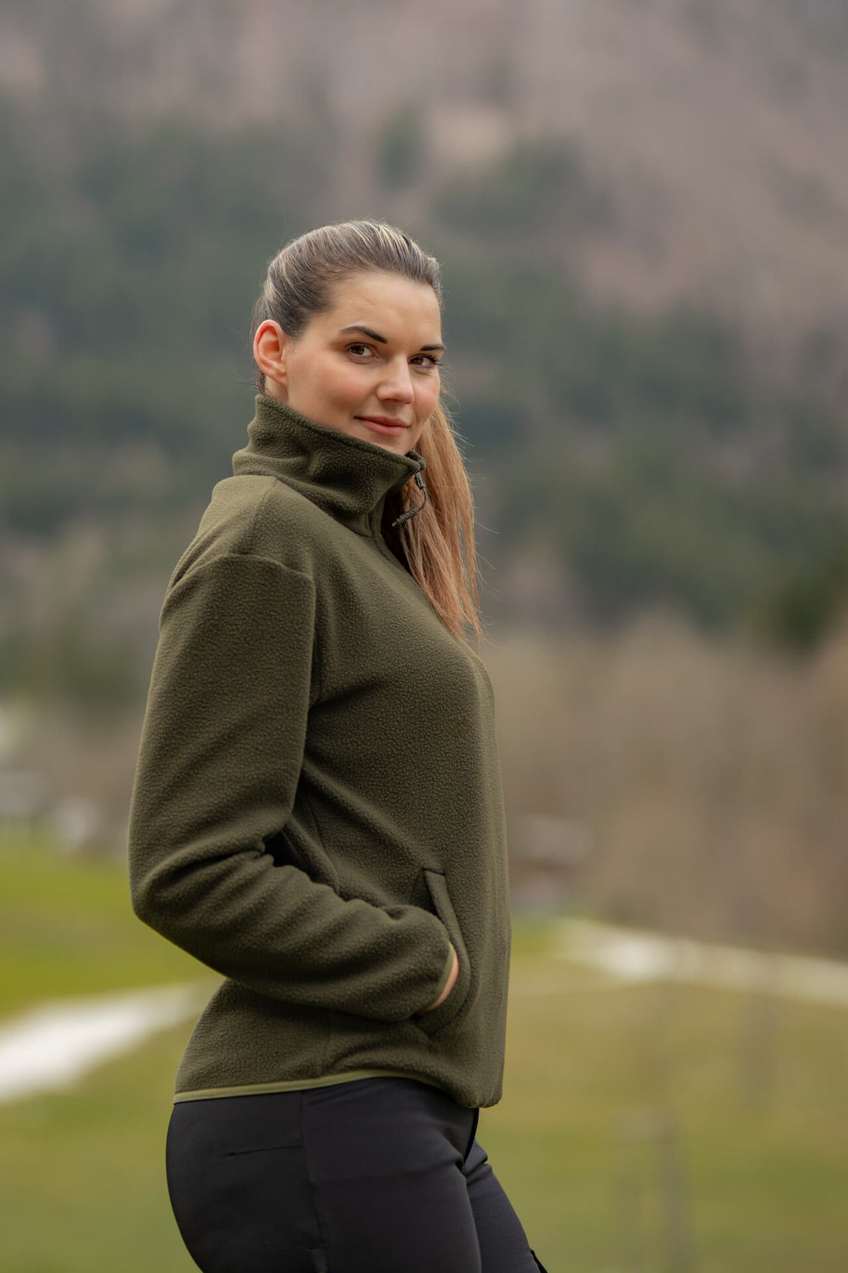 Atlas Fleece Sweater Moss Green