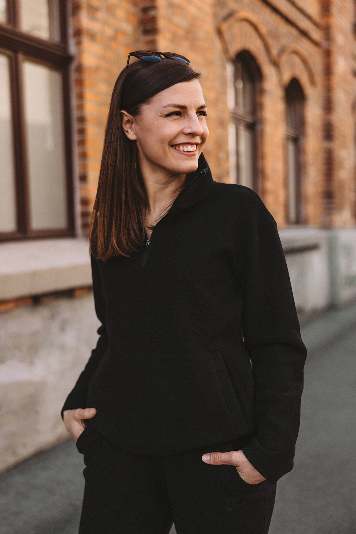 Apres Sweater - Blackout