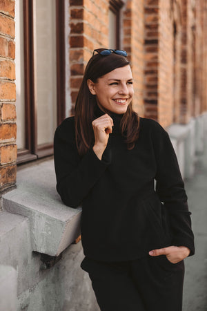 Apres Sweater - Blackout