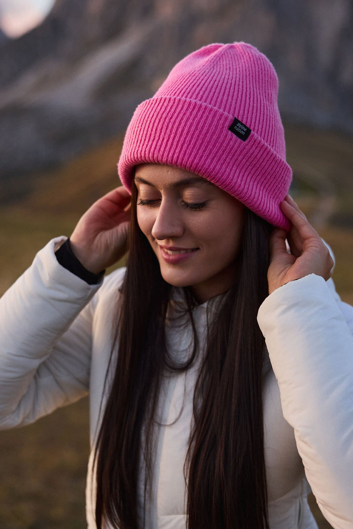 Explorer Beanie - Hot Pink
