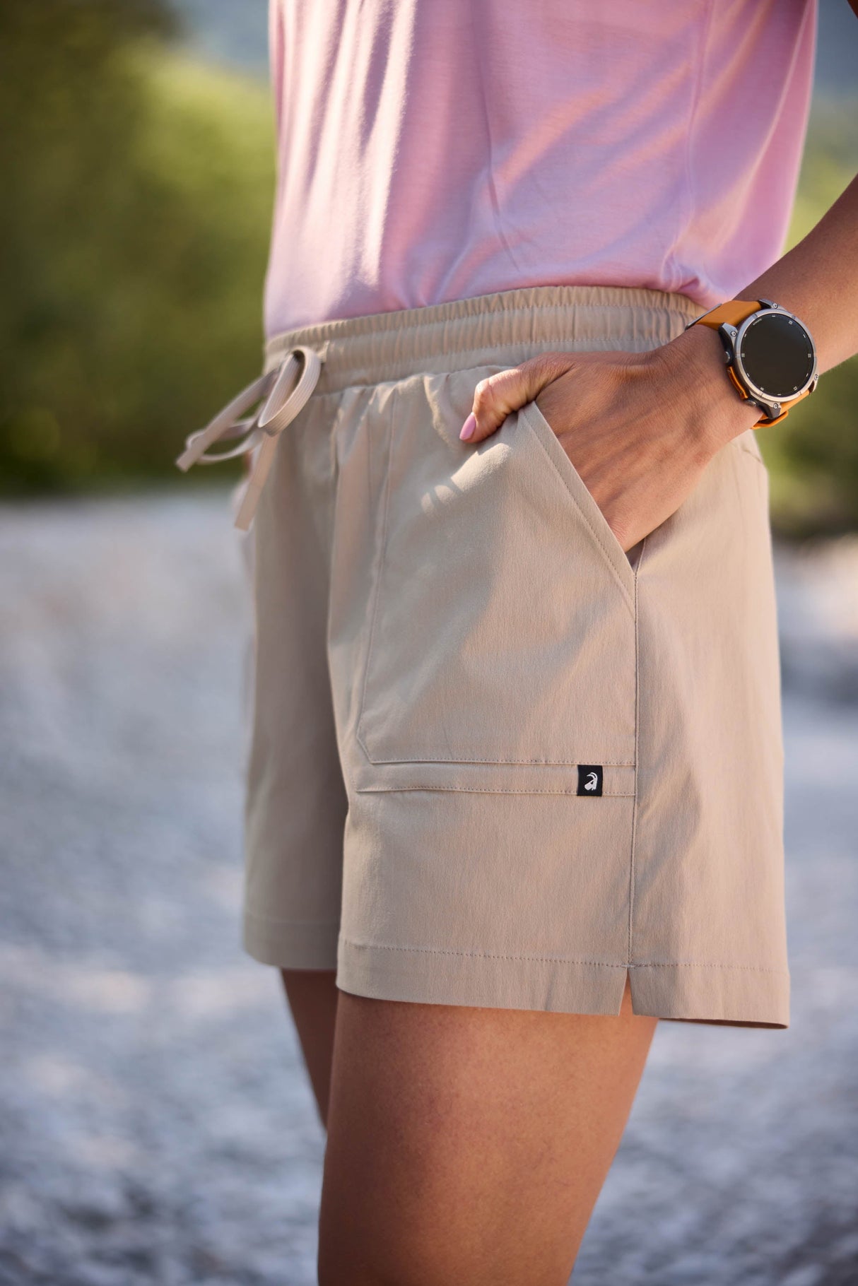 Voyager Shorts - Sand
